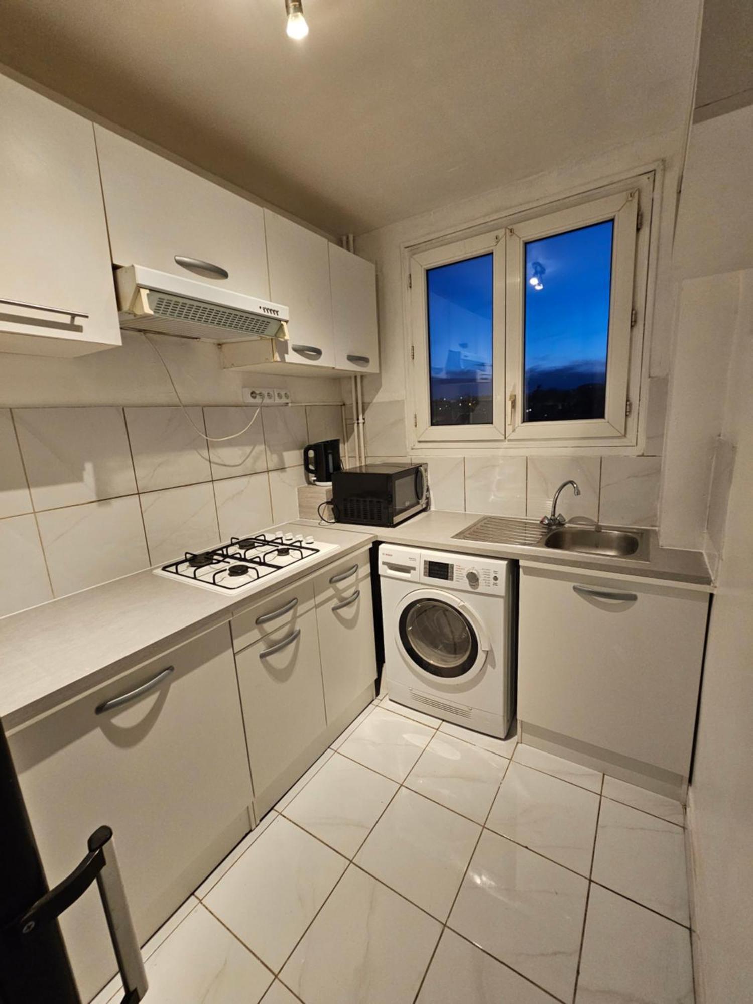 Bel Appartement A Шоази-льо-Роа Екстериор снимка