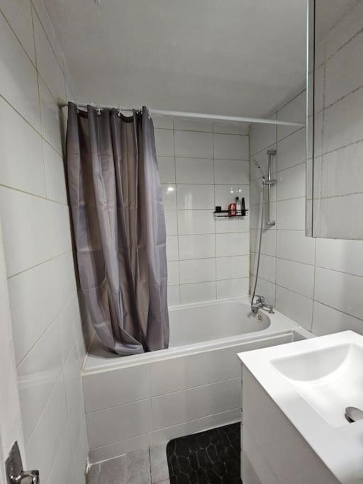 Bel Appartement A Шоази-льо-Роа Екстериор снимка